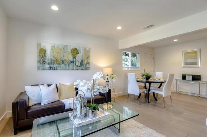 Walk To Downtown With Central Heating & A/c - Palo Alto, CA