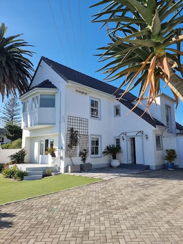 Quiet Cul de Sac Family Home