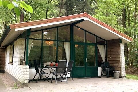 Oudemirdum, forest house in Southwest Friesland