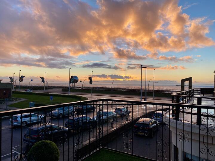 Ruby Suite Pleasure Beach 2bed Balcony Apartment - Blackpool