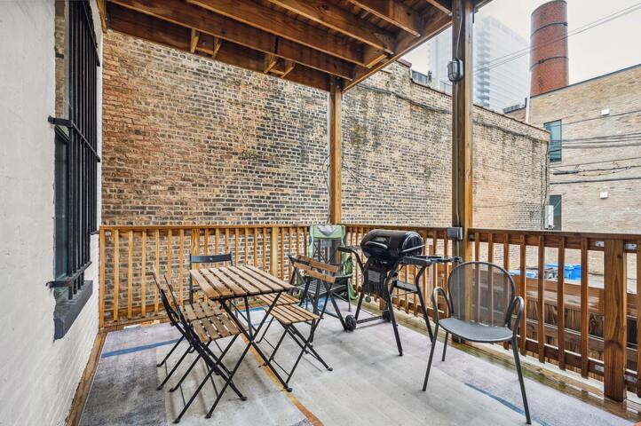 Secret Gallery on the Park – 2bd/1ba + 1bd/1ba gallery image 2