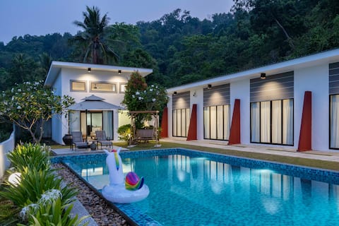 Private Pool/BBQ/Karaoke • 9BR 26Pax • Near Cenang