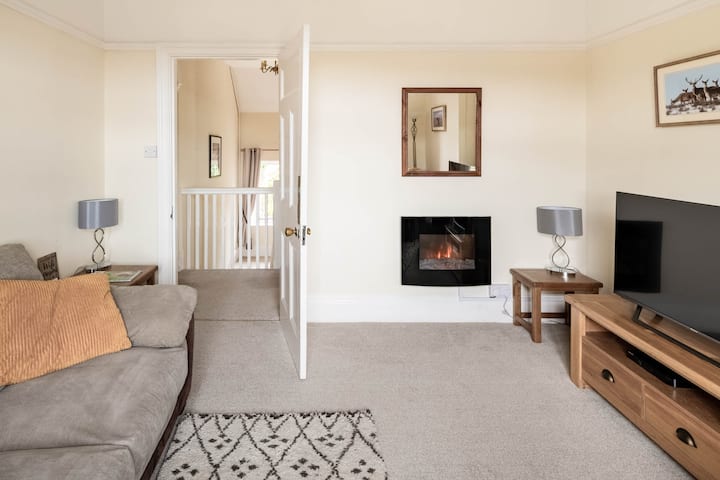 Elegant Edwardian Apartment With Patio By Exmoor - Porlock