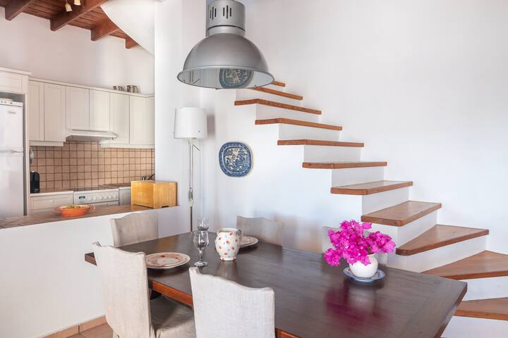 Beautiful Traditional Villa in Patmos gallery image 4