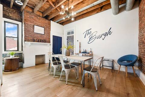 Historic 4-Apt Building Sleeps 16 Walk to Stadiums
