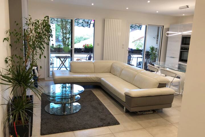 ❤️T4 Lyon Saint Louis★Metro B & D Saxe 500m 6min★ gallery image 2