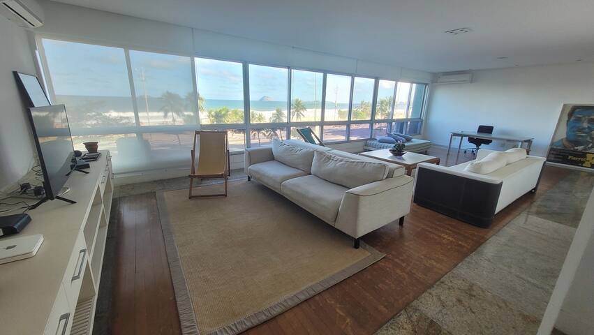 Front beach 3 bedroom apartment C103A gallery image 2