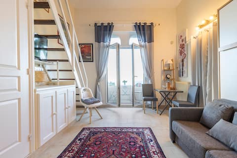 Top Airbnb: Duplex in a studio, sea view, pool & jacuzzi in Beausoleil