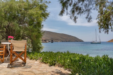 Popular Airbnb listing: Almi House Megalo Livadi Serifos in Δήμος Σερίφου