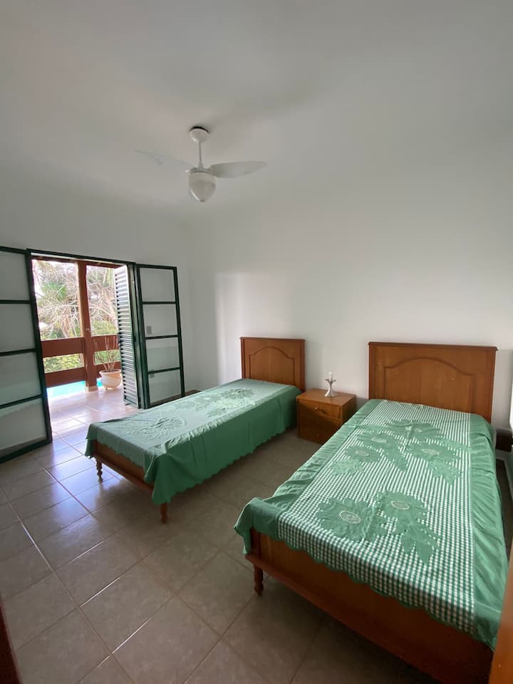 bedroom 4 - two single beds