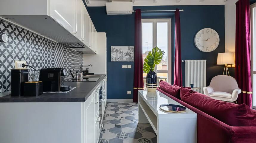 Tropical Penthouse behind Piazza Navona gallery image 4