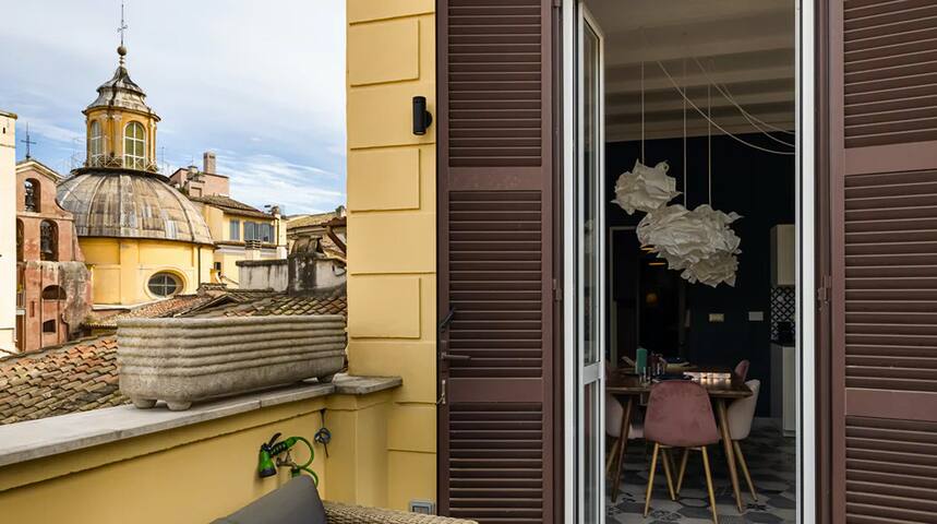 Tropical Penthouse behind Piazza Navona gallery image 5