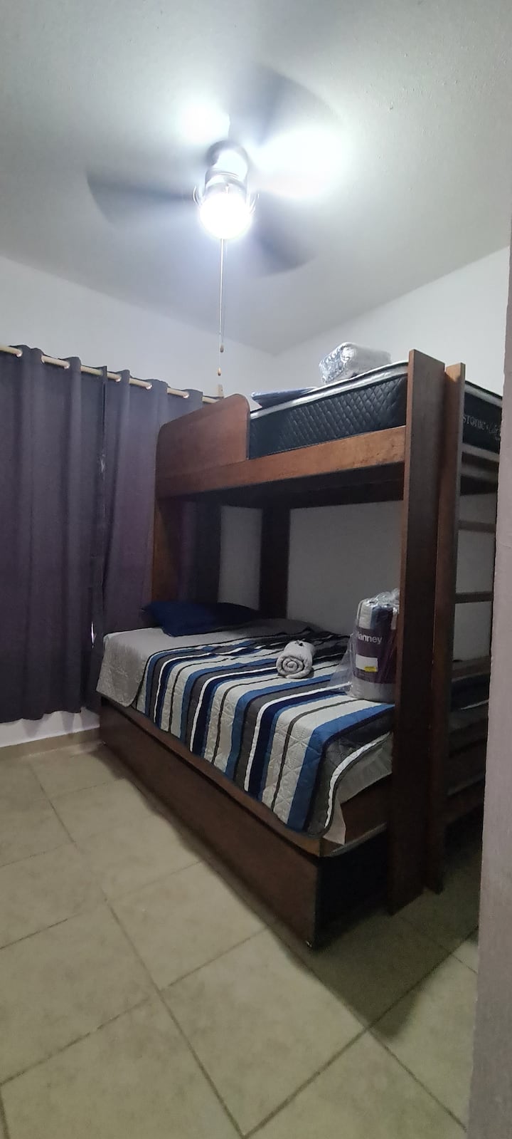 საძინებელი 1