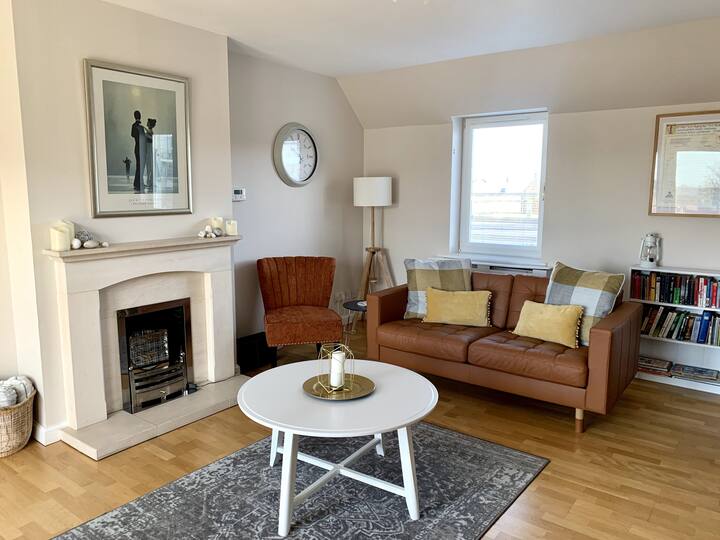 The Perfect Seaside Retreat, Hopeman Houses for Rent in Hopeman