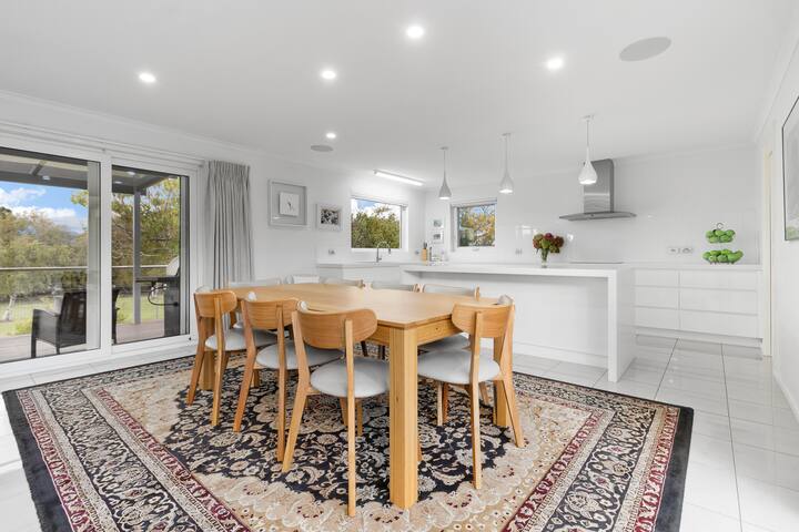 Riverside Lake House, Launceston gallery image 5