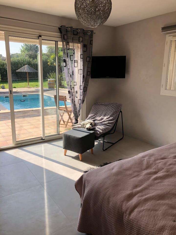 Schlafzimmer 1