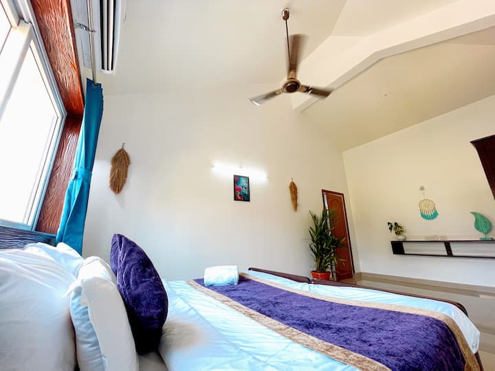 Bedroom 2 image 1
