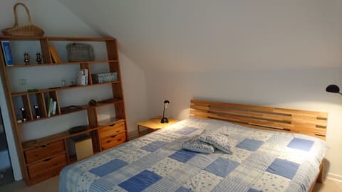 Top Airbnb: Central + cozy 2-room apartment with garden view - MHH close in Hannover
