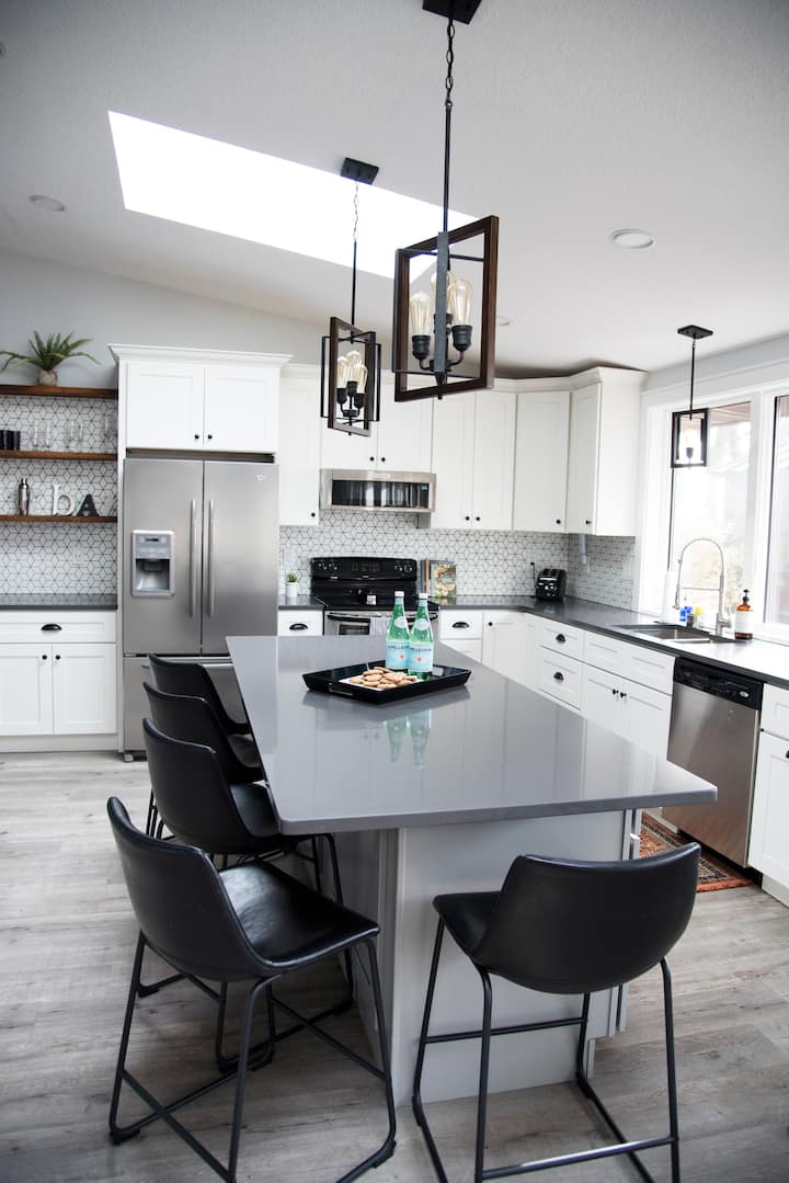 Luxurious Lake McKenzie Cabin Getaway Cabins for Rent in Spooner