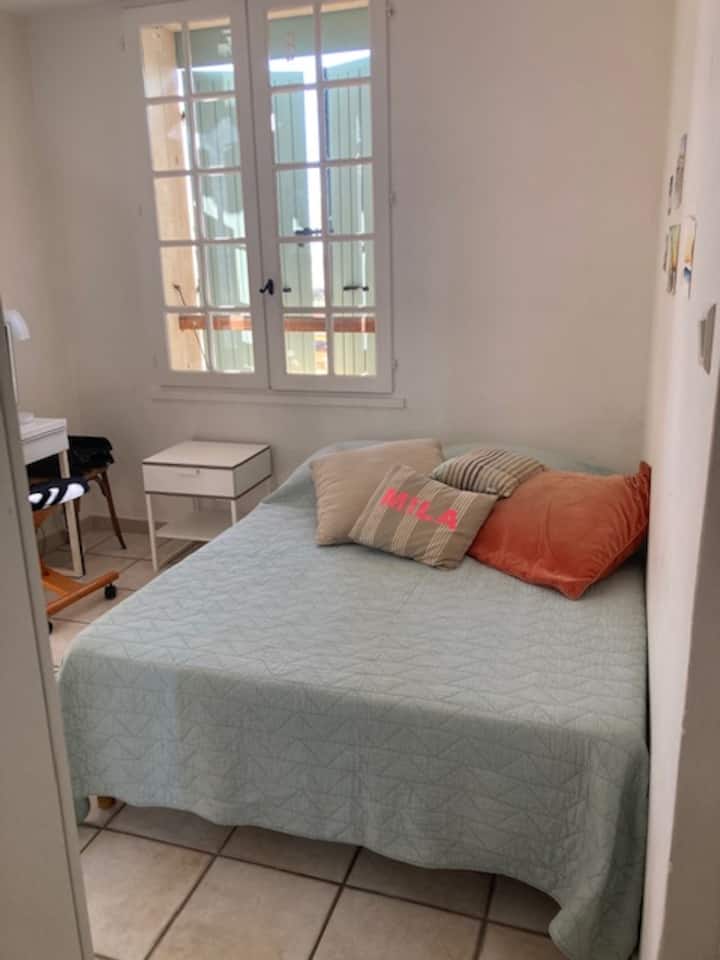 غرفة النوم 2 (9 أمتار مربعة)