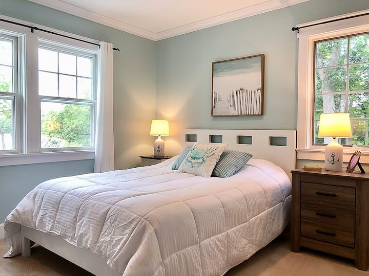 მთავარი სახლის საძინებელი 1