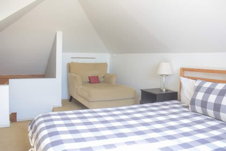 Loft y cama.