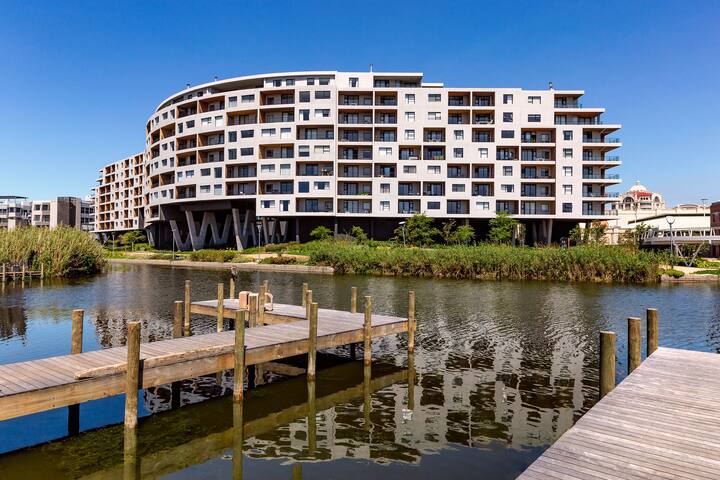 Power Backup-Next to Mall-WatersEdge 2-Bedroom Apt gallery image 2