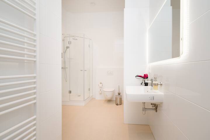 Tabor Supreme gallery image 2