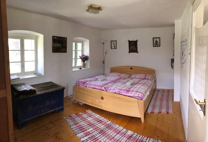 Kitanda kipya cha beech kisicho na starehe