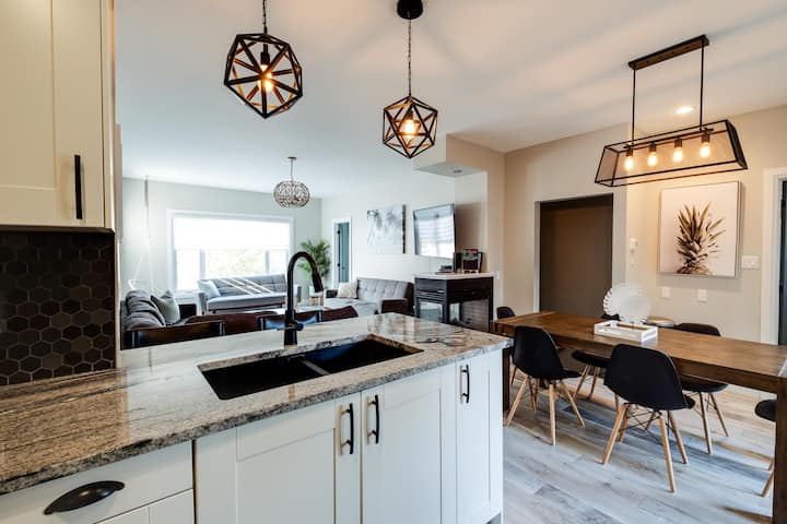10 Best Airbnb Lake Huron: Ontario's West Coast 10 83d5799c 4e0b 46b6 b895 68bd02ff6486
