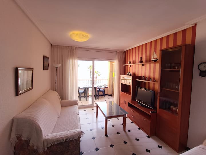 Apartamento En 1ª Línea De Playa (Con Wifi) - Vilanova i la Geltrú
