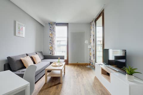 DeLuxe Apartment with seperate bedroom and AC