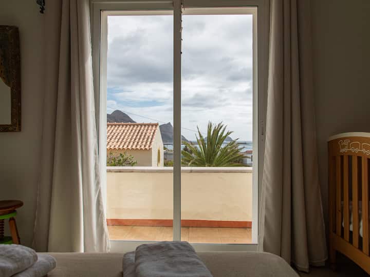 Vue sur la chambre principale
Vue depuis la chambre principale !