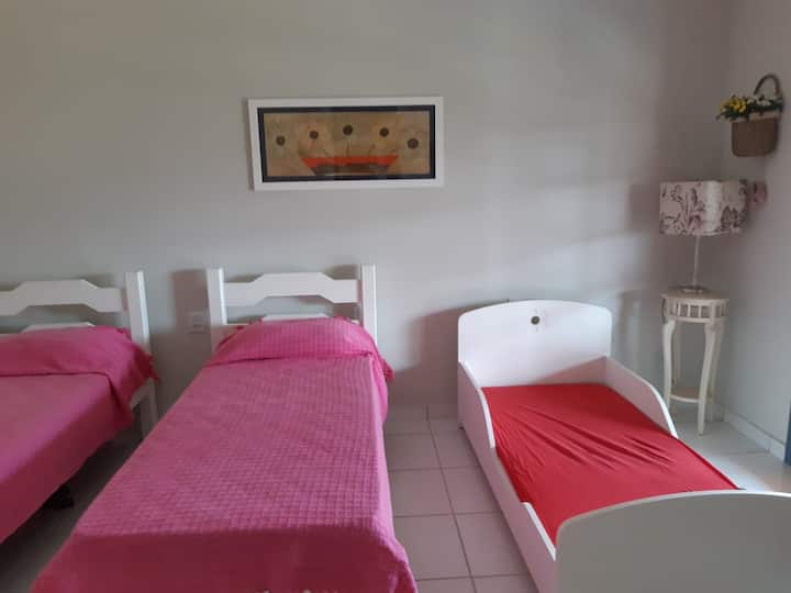 Apartmán 2 s 2 samostatnými lôžkami a 1 detskou posteľou