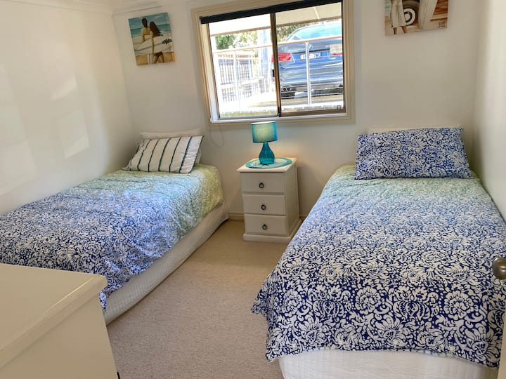 מיטה 5 עם קיר טלוויזיה