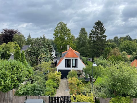 Popular Airbnb listing: New Nordic style Villa with acces to private beach in Rudersdal