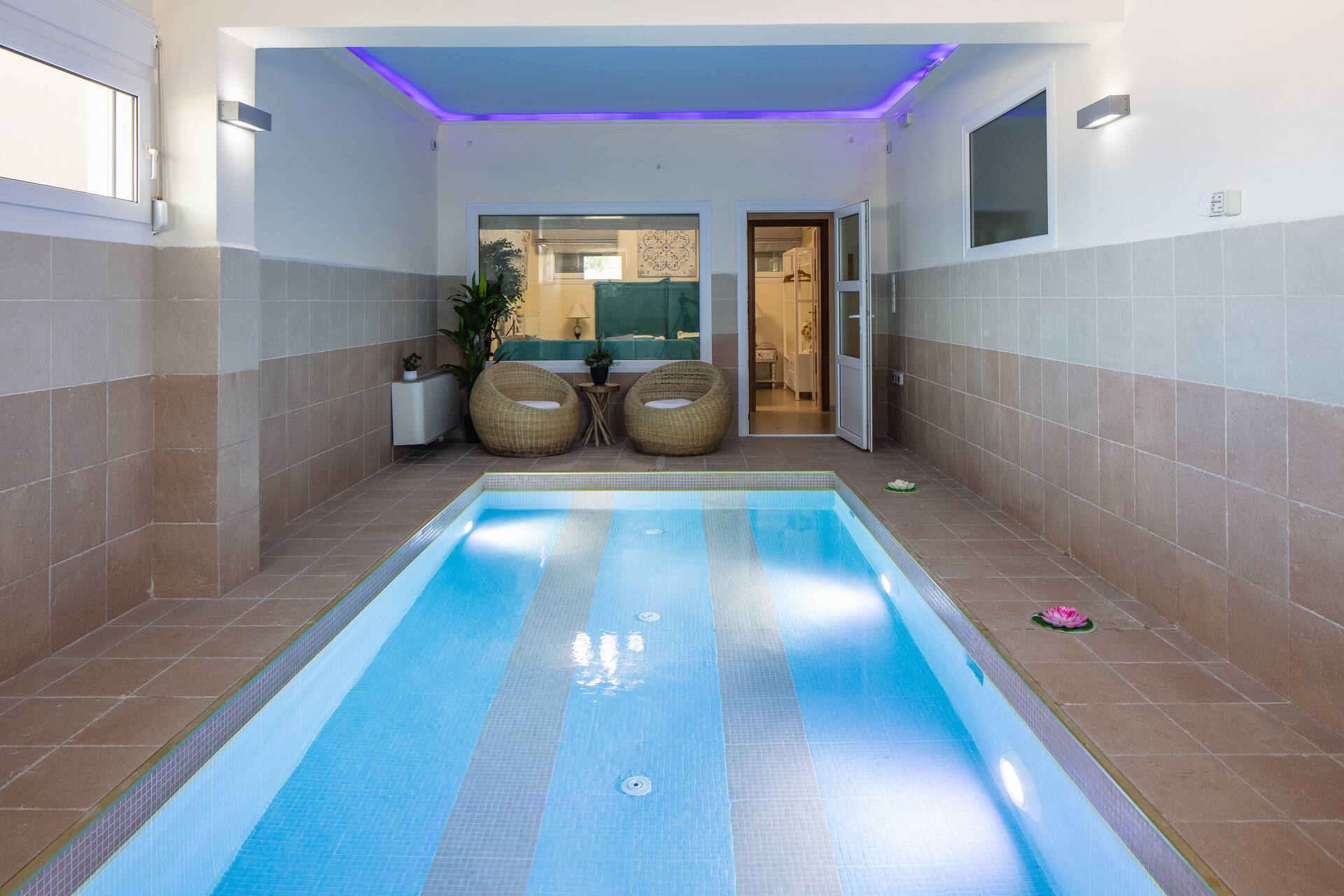 Sunset & Privacy: 100m² Pool & Heated Indoor Pool — foto 3