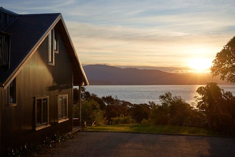 Ocean Views - Private - Secluded in Golden Bay