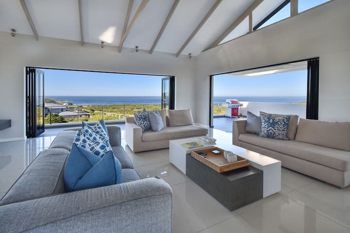 Southern Right - Whale Rock Ridge, Plettenberg Bay - South Africa