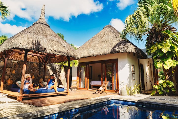 Romantic Private Villa, Garden & Pool -Beach 500m