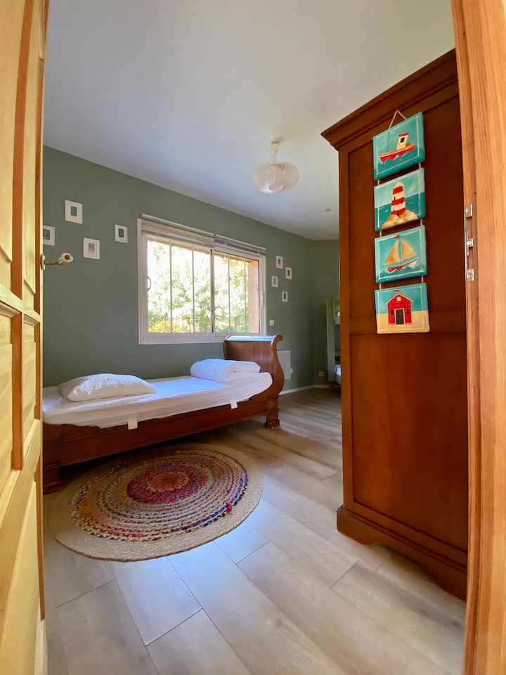 เด็กในห้องวัยรุ่น