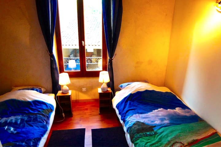 Стая „Bleuet“ с 2 единични легла.