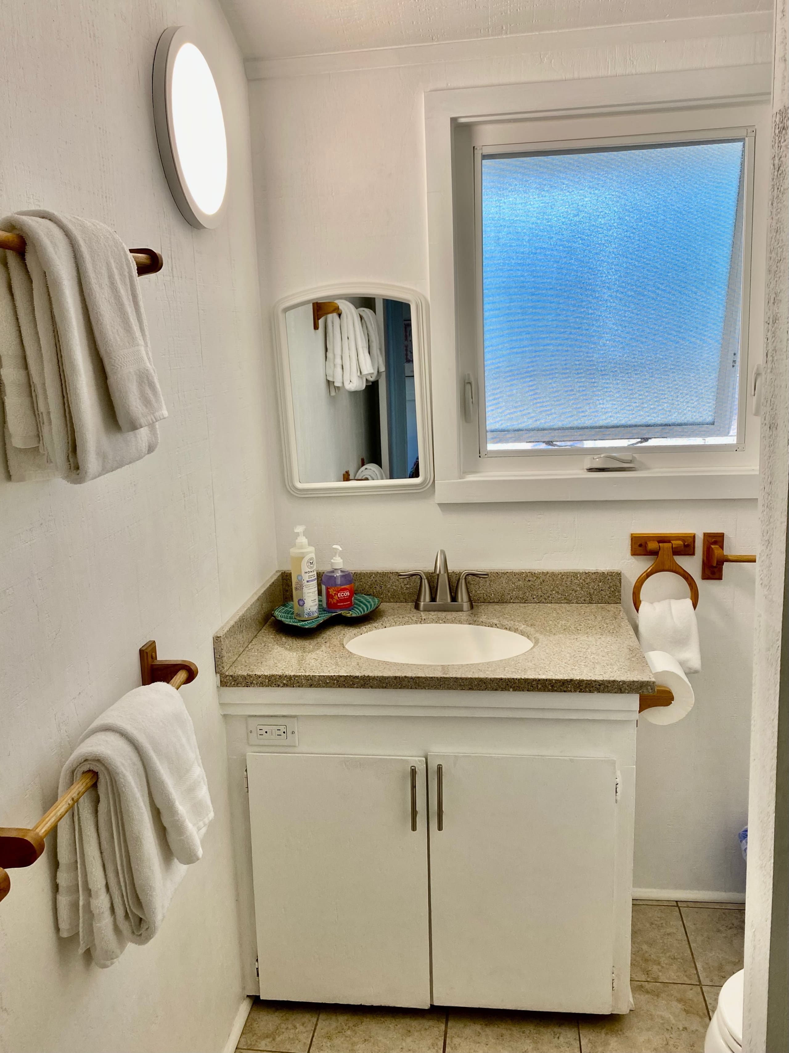 Home in Kailua · ★4.9 · 2 bedrooms · 3 beds · 1 private bath - Image 3