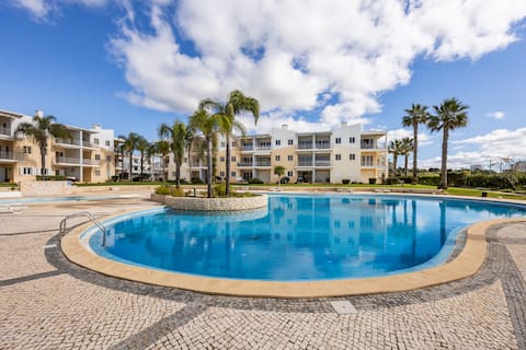 Top Airbnb: Beachfront Apartment in Vila da Praia, Alvor in Alvor