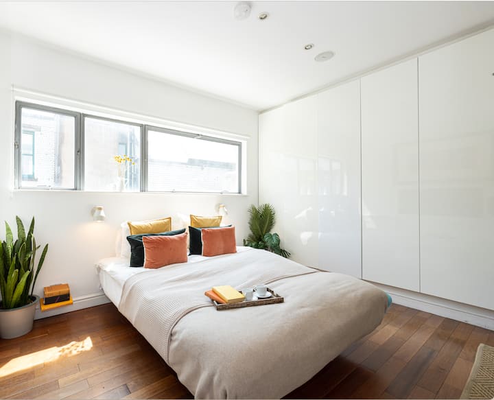 غرفة النوم الرئيسية 