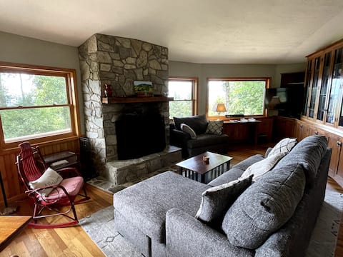 Successful Airbnb property: The Big Round Cabin - Blowing Rock, Views, Hot tub in Hickory / Lenoir / Morganton