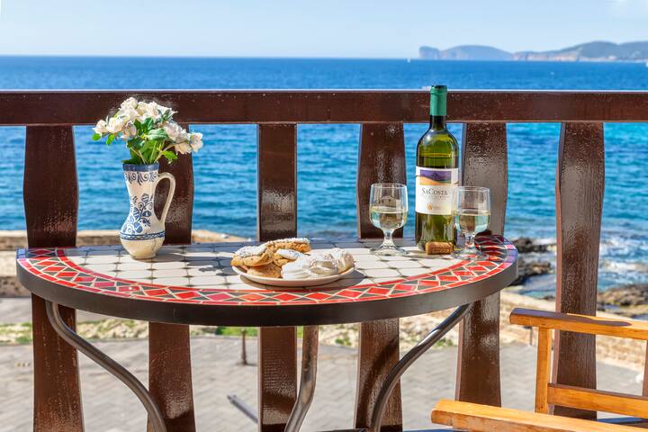 Entire home with 1 bedrooms in Alghero - Alguerhome Casa Blu view on the sea
