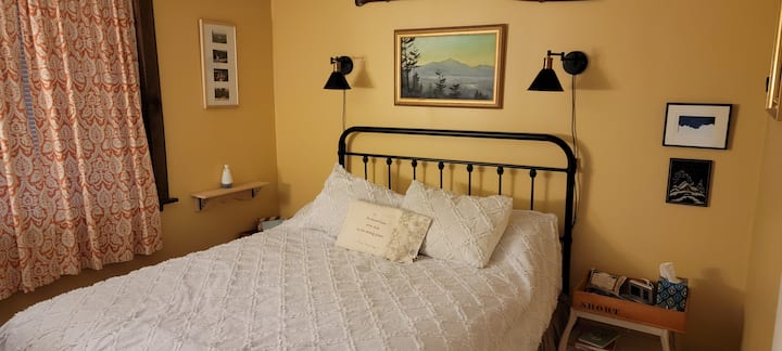 Menšia manželská posteľ