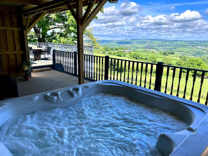 Cosy hideaway, private hot tub, breathtaking views - Cabins for Rent in  Cornwall, England, United Kingdom - Airbnb