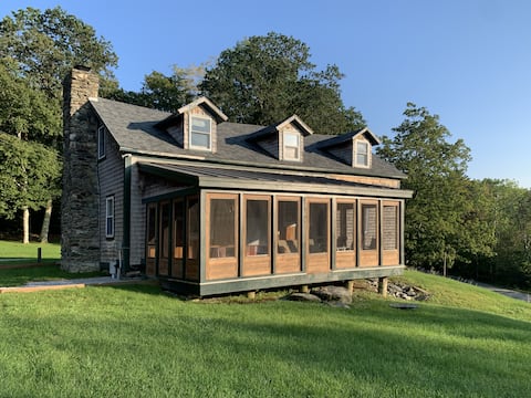 Top Airbnb: Historical, Equestrian Oronacah cottage rental in Bennington